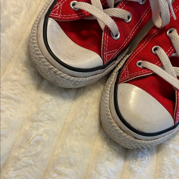 Converse Kids Red Low-Top Canvas Sneakers with White Laces - Picture 3 of 12